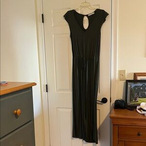 Cap-Sleeve Olive Green Keyhole Jumpsuit with Waist Tie